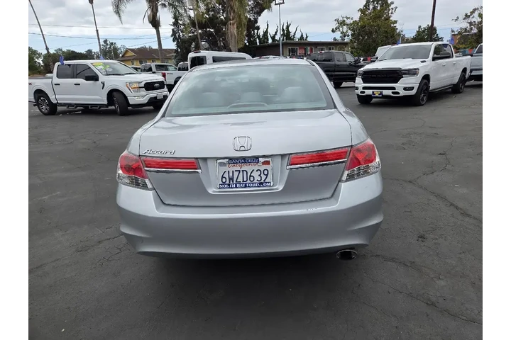 $9697 : Honda Accord 2012 LX 4dr Sed image 8
