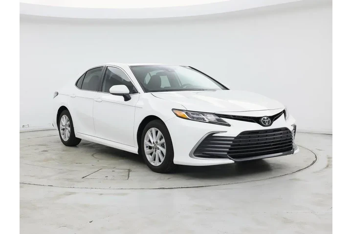 $27998 : Toyota Camry 2024 LE 4dr Sed image 1
