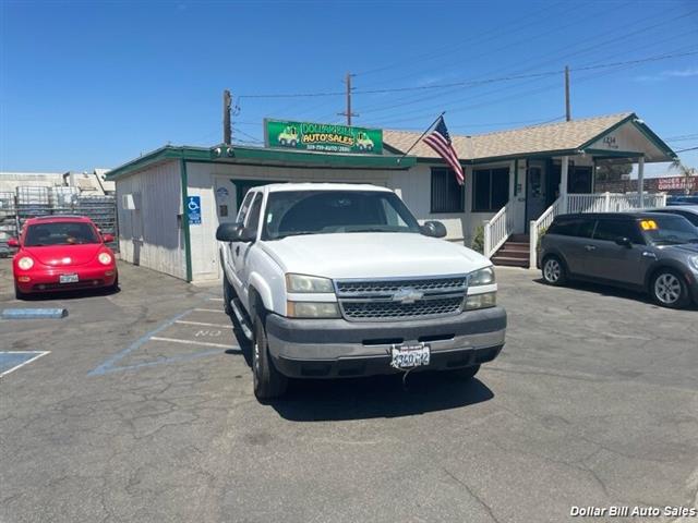 2005 Silverado 2500 LT Truck image 2