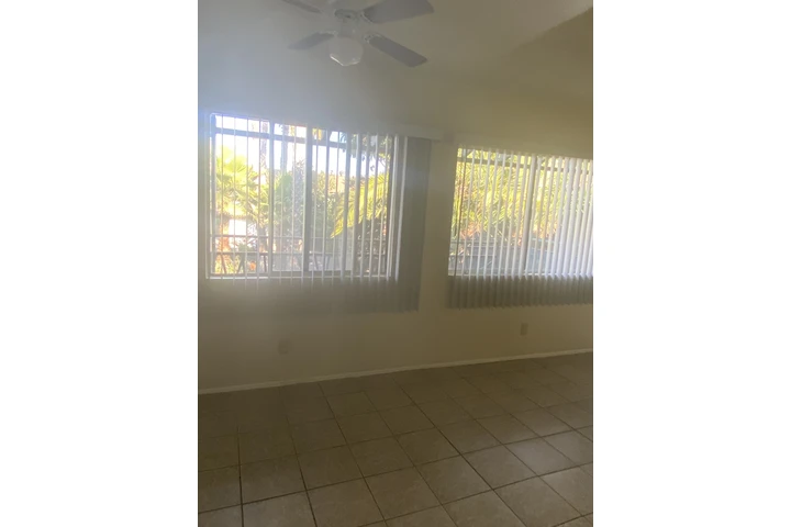 $1950 : Apartamento de Renta image 3
