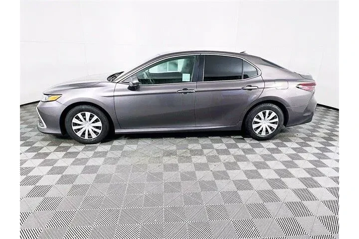 $21900 : Toyota Camry Hybrid 2022 LE image 4