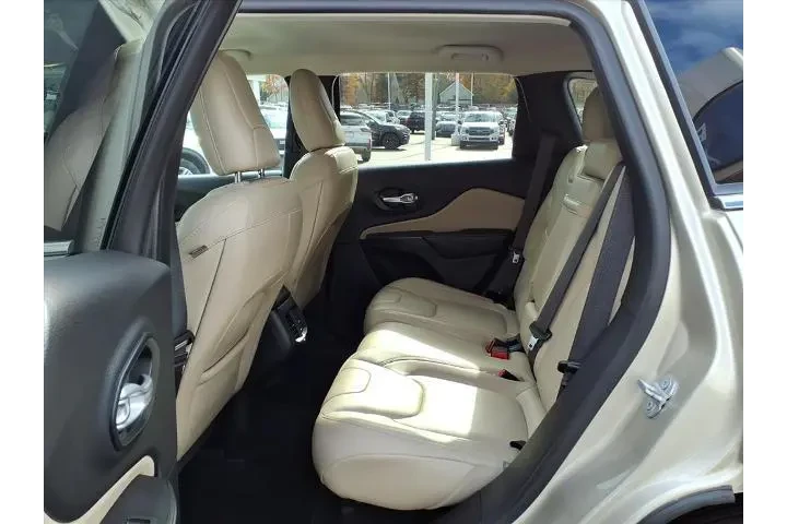 $11999 : Jeep Cherokee 2015 4x4 Limit image 10