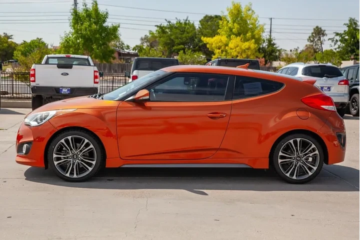 2016 Veloster Turbo image 8