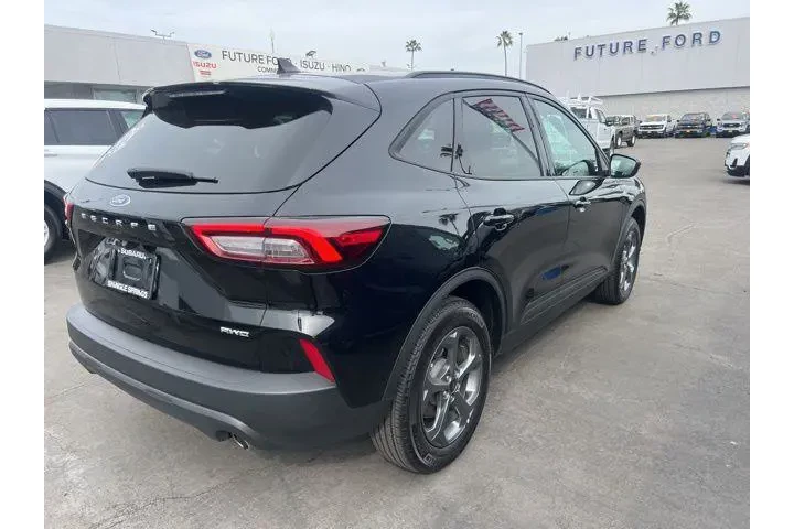 $31988 : Ford Escape 2025 AWD ST-Line image 9