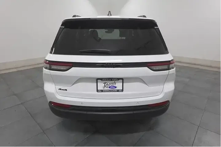 $30000 : Jeep Grand Cherokee 2024 4x4 image 6