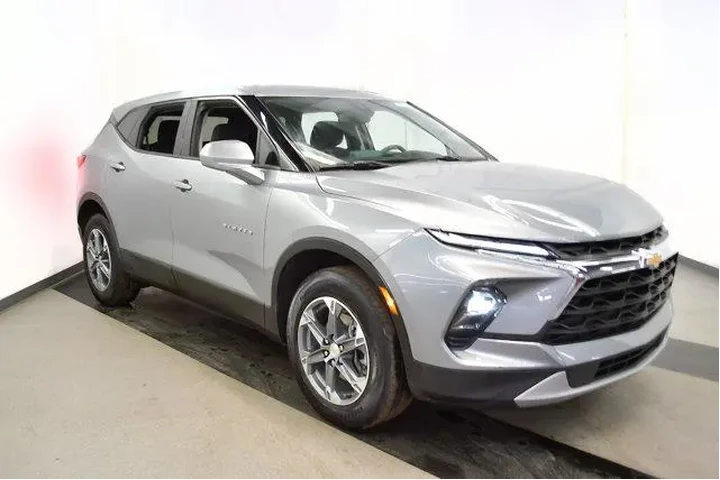 $25694 : Chevrolet Blazer 2025 LT 4dr image 2
