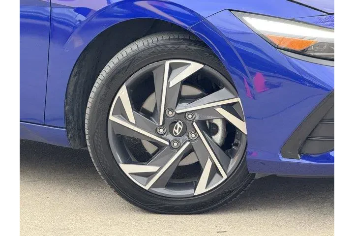 $22498 : Hyundai ELANTRA 2025 Limited image 3