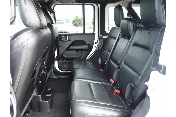 $31333 : Jeep Wrangler Unlimited 2021 image 7