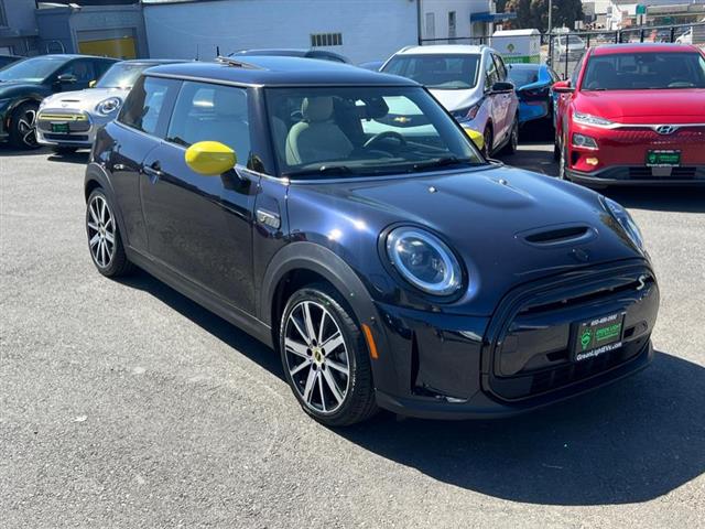 $23800 : Used 2022 Cooper SE Iconic fo image 3