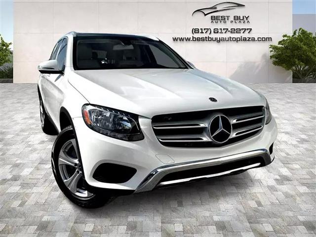 $15745 : 2017 MERCEDES-BENZ GLC GLC 30 image 2