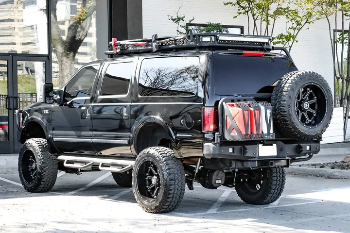 $52990 : 2002 Excursion Limited image 10