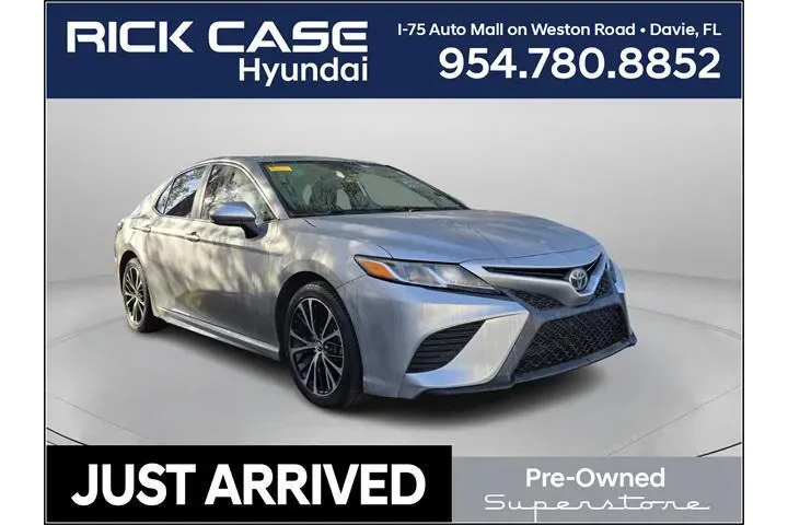 $19076 : Toyota Camry 2019 SE 4dr Sed image 1