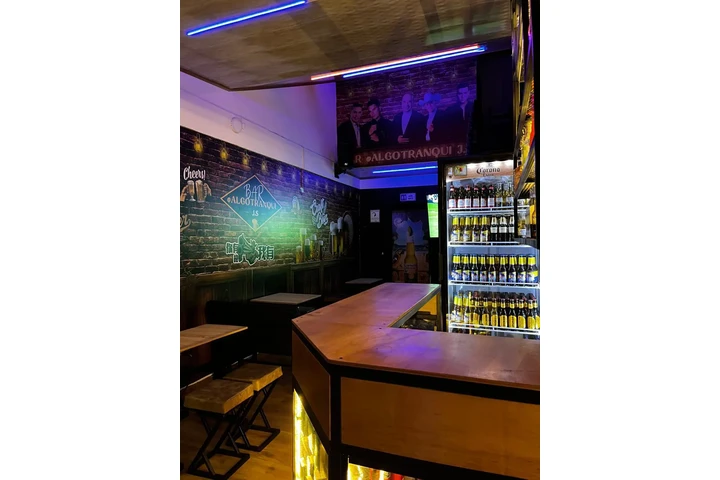 Se Vende Bar image 6