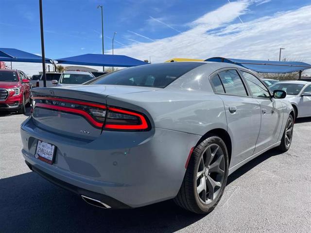 $36995 : Pre-Owned 2021 Charger SXT Se image 6