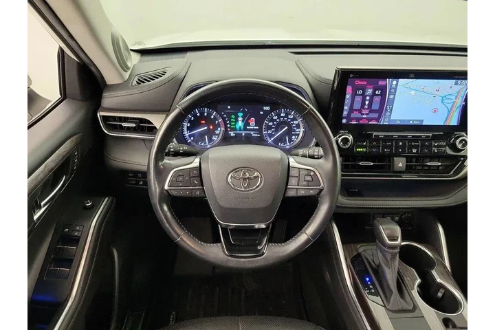 $29998 : Toyota Highlander 2020 Limit image 10