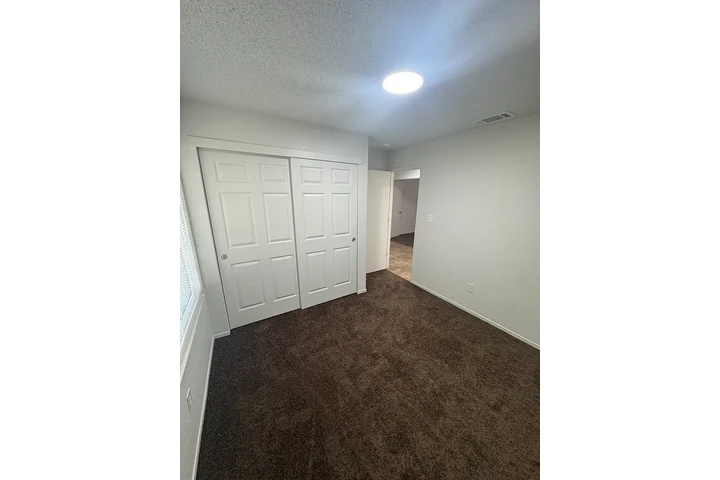 $1200 : Renta Listo 3 Bedroom 🏠 image 7