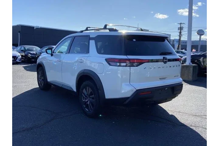 $27495 : Nissan Pathfinder 2022 AWD S image 7