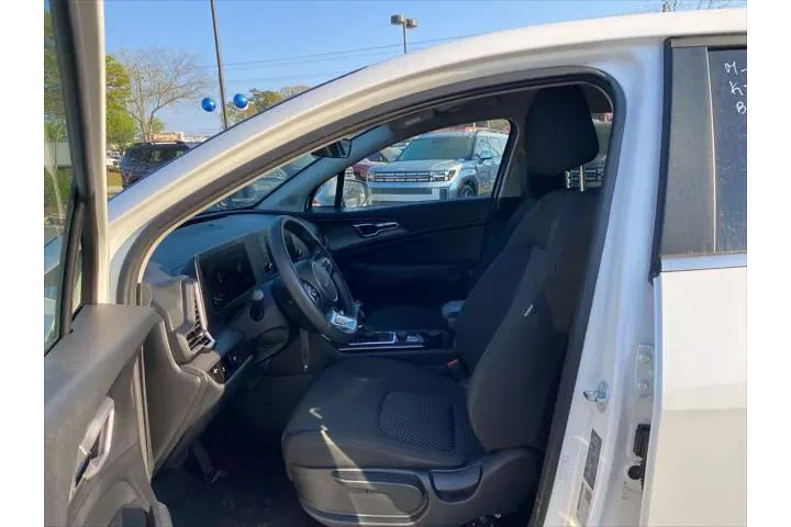 $18620 : Kia Sportage 2024 LX 4dr SUV image 9