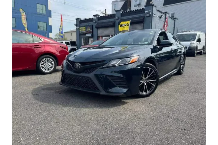 2018 TOYOTA CAMRY2018 TOYOTA image 2