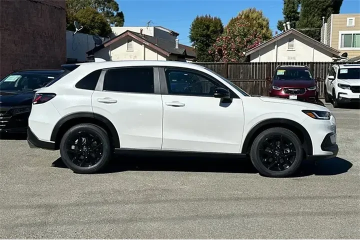 $26918 : Honda HR-V 2025 AWD Sport 4d image 3
