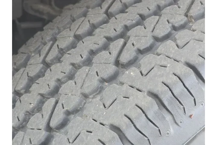 $32299 : Chevrolet Express 2024 2500 image 9