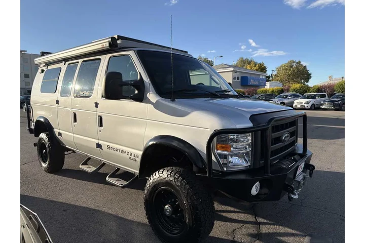 $89910 : 2010 Econoline Cargo Van Comm image 9