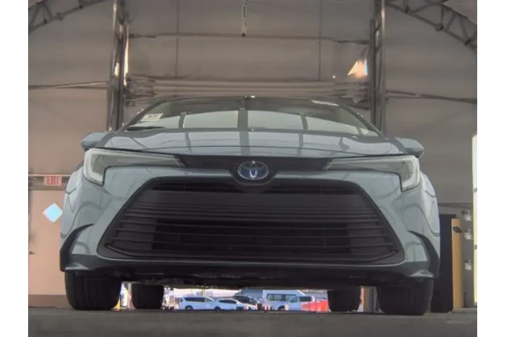 $19993 : Toyota Corolla Hybrid 2023 S image 3