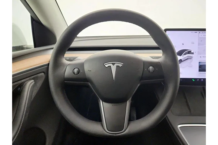 $37998 : Tesla Model Y 2025 Long Rang image 10