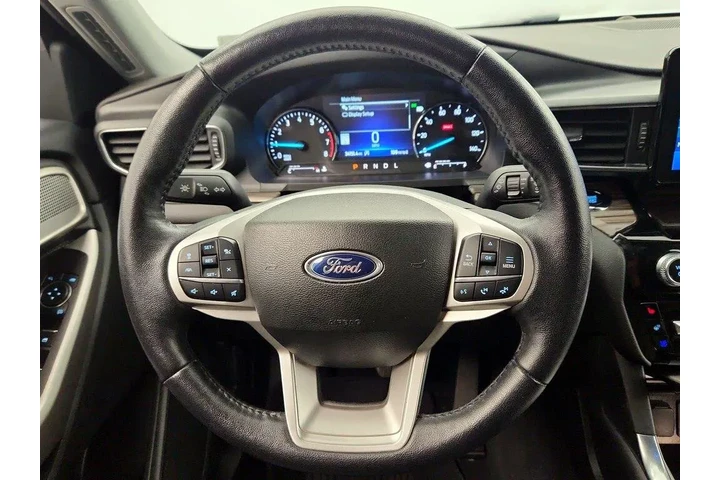 $29998 : Ford Explorer 2023 AWD Limit image 10