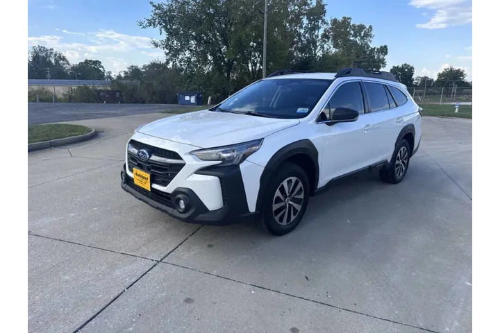 $21900 : 2024 Outback image 3
