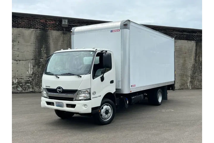 $30988 : 2017 Hino 195 image 3