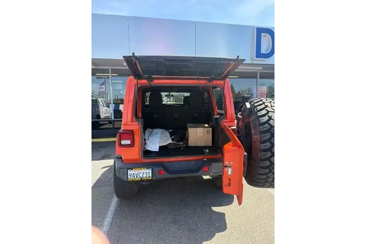 $27830 : Jeep Wrangler Unlimited 2018 image 7