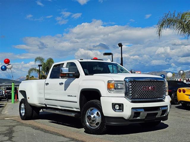 $47995 : 2016 GMC Sierra 3500HD image 2