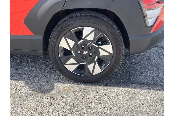 $28429 : Hyundai KONA 2025 SEL 4dr Cr image 5