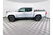$31800 : Toyota Tacoma 2019 4x2 TRD O thumbnail