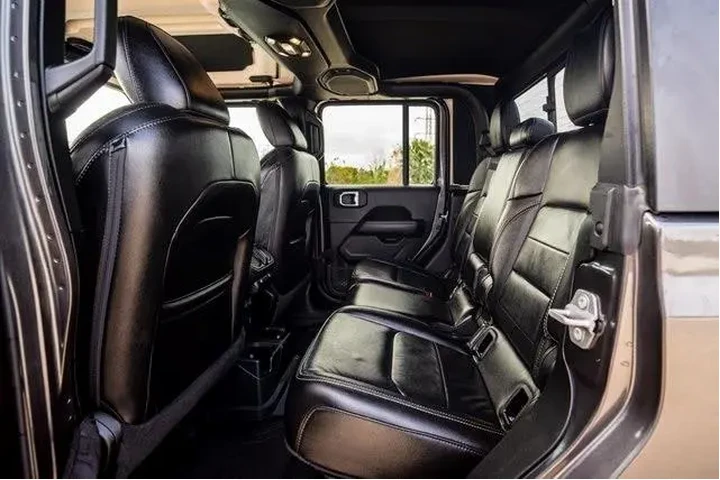 $23368 : Jeep Gladiator 2022 4x4 Over image 9