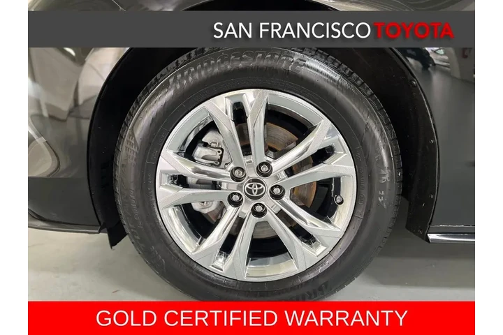 $47888 : Gold Certified 2022 Sienna Pl image 9