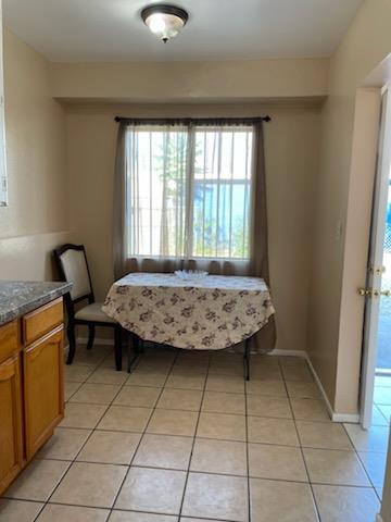 $1850 : COMPTON CASITA TRI-PLEX image 6