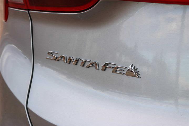 $29800 : Pre-Owned 2023 Hyundai Santa image 9