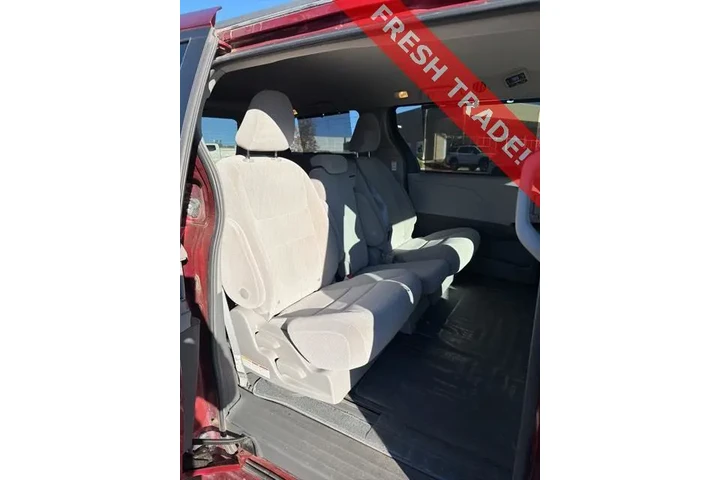 $20874 : Toyota Sienna 2018 LE 7-Pass image 10