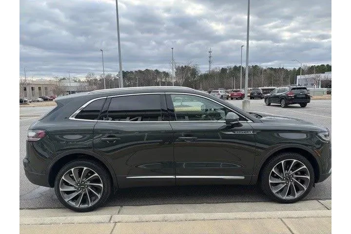 $36995 : Lincoln Nautilus 2022 AWD Re image 6