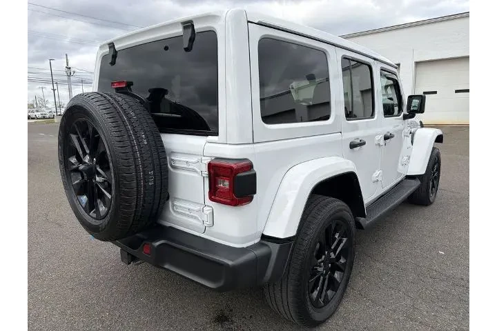 $30890 : Jeep Wrangler Unlimited 2022 image 5