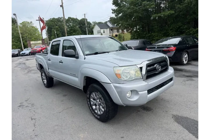 $7999 : 2006 Toyota Tacoma V6 image 3