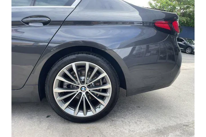 $26999 : BMW 5 Series 2022 AWD 530i x image 10