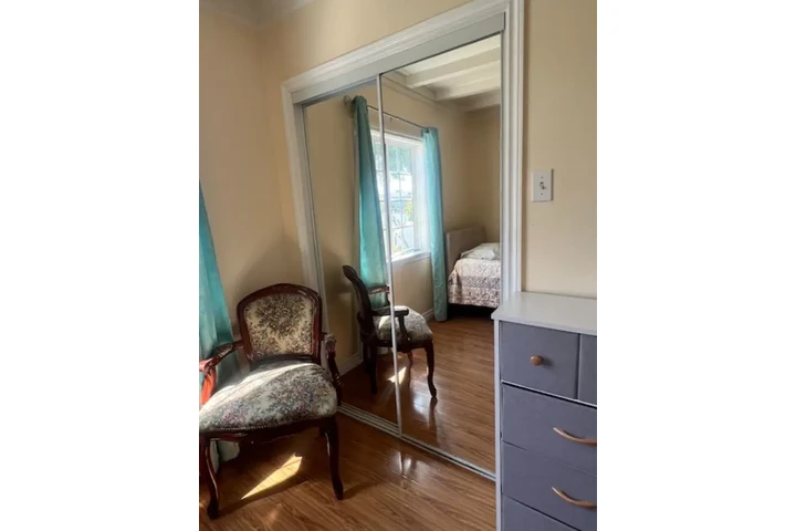 $700 : REC PARA MUJER  EN GARDENA image 3