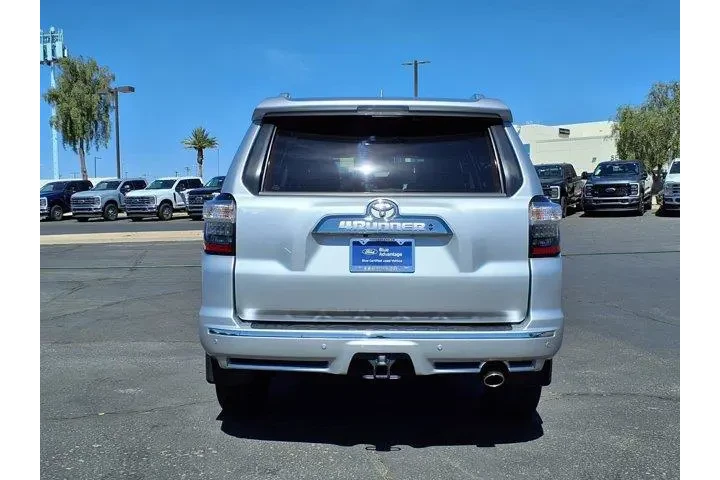 $35798 : Toyota 4Runner 2019 4x4 SR5 image 5
