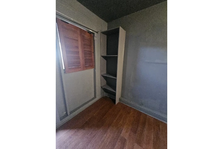 $1000 : Studio apartment for rent image 3