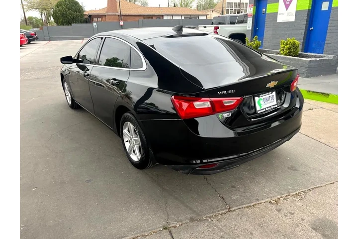 2019 Malibu LS image 7
