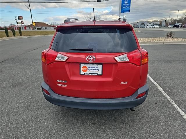 $16457 : PRE-OWNED 2015 TOYOTA RAV4 XLE image 4