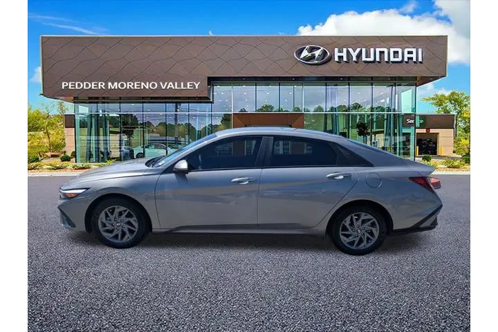 $20740 : Hyundai ELANTRA 2024 SEL 4dr image 6